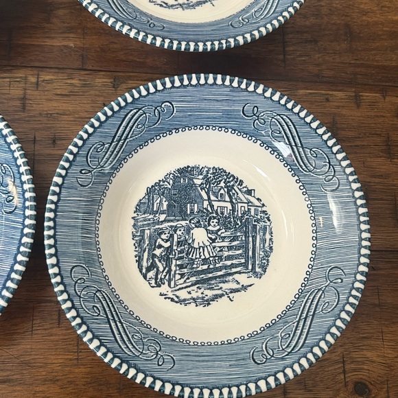 Set of 4 Currier & Ives Royal China Blue & White Bowls - Picture 5 of 8